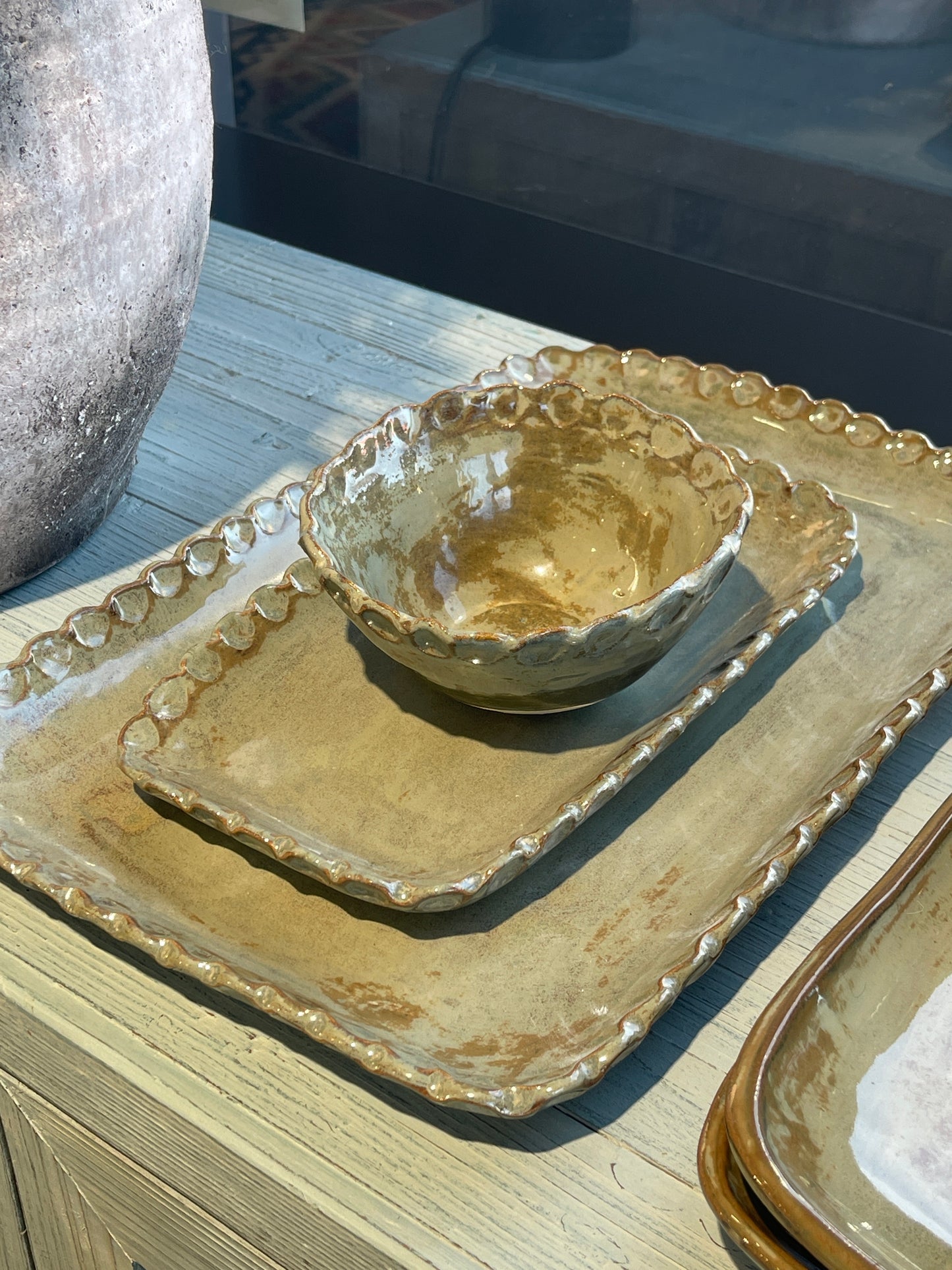 Magnolia Lane Green Ruffle Edge Platter - large