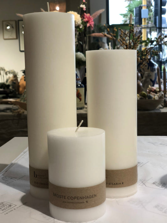 Pillar Candle - Narrow Tall White 25cm x 7cm