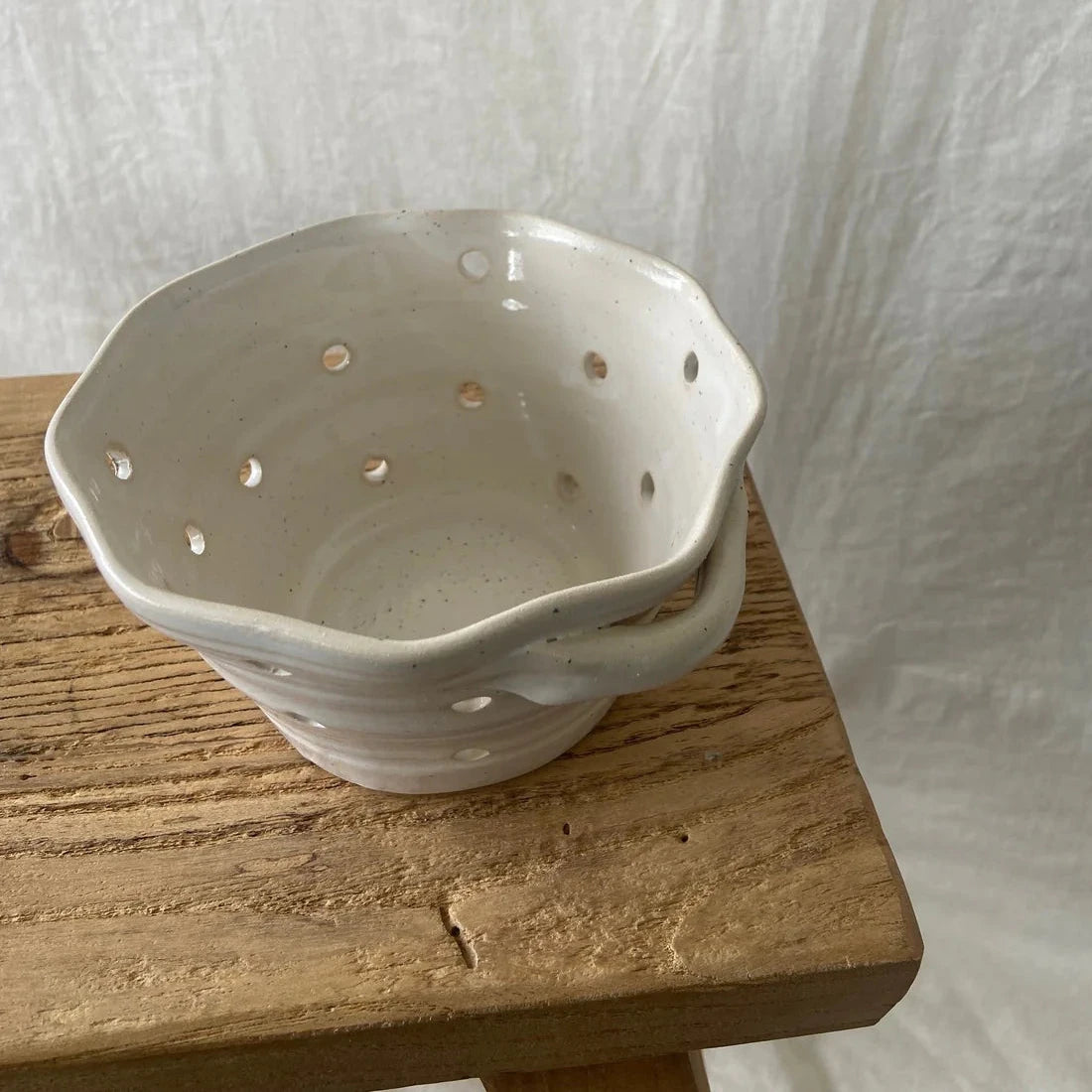 Magnolia Lane Rustic White Berry Bowl Handled