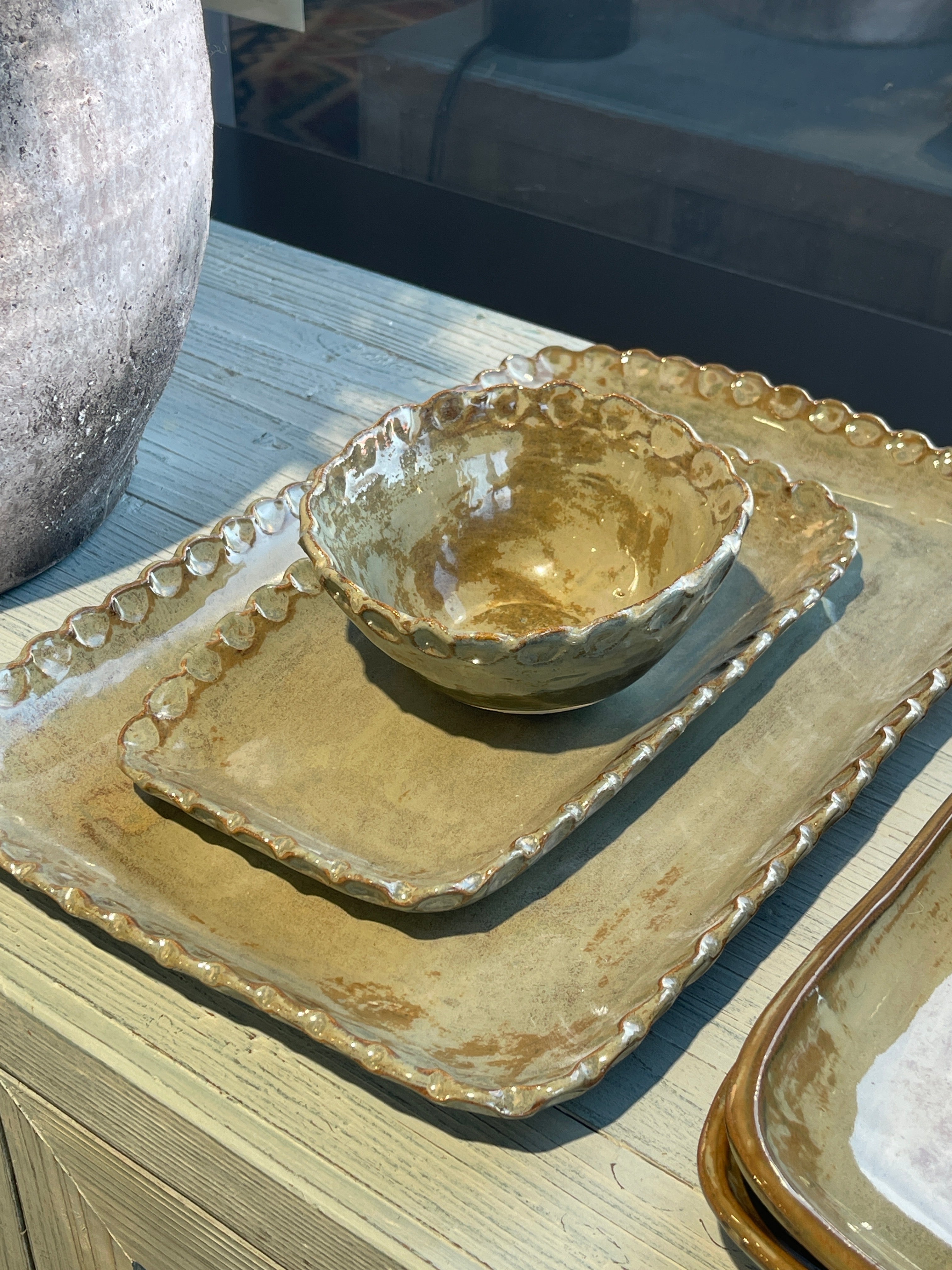 Magnolia Lane Green Ruffle Edge Platter - large