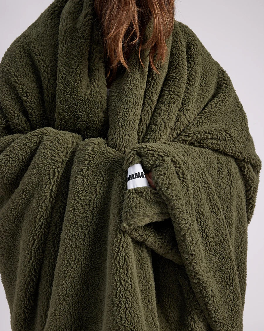 Hommey Faux Fur Throw - Olive pre order