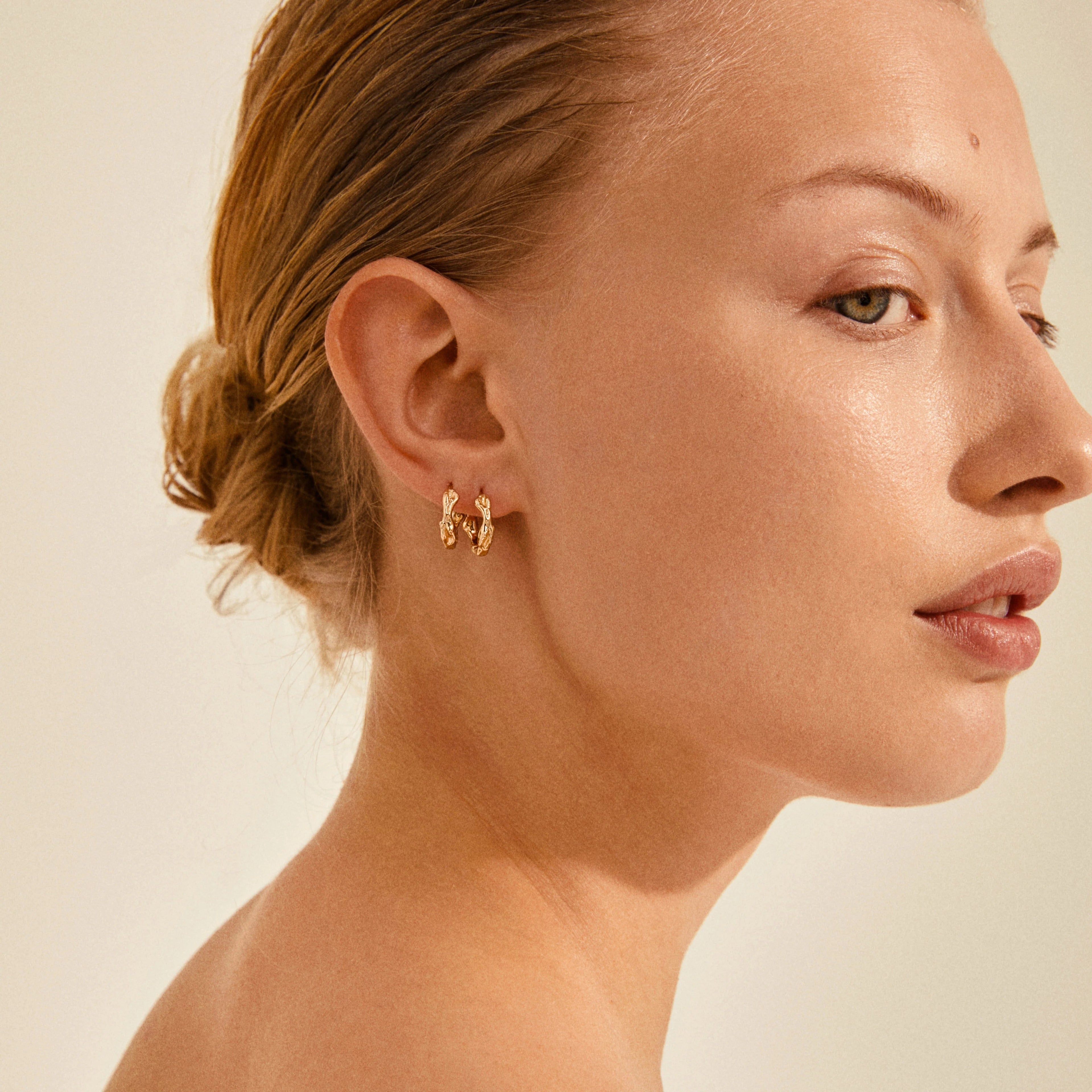 Zion Earrings Small Huggies - Gold Plated