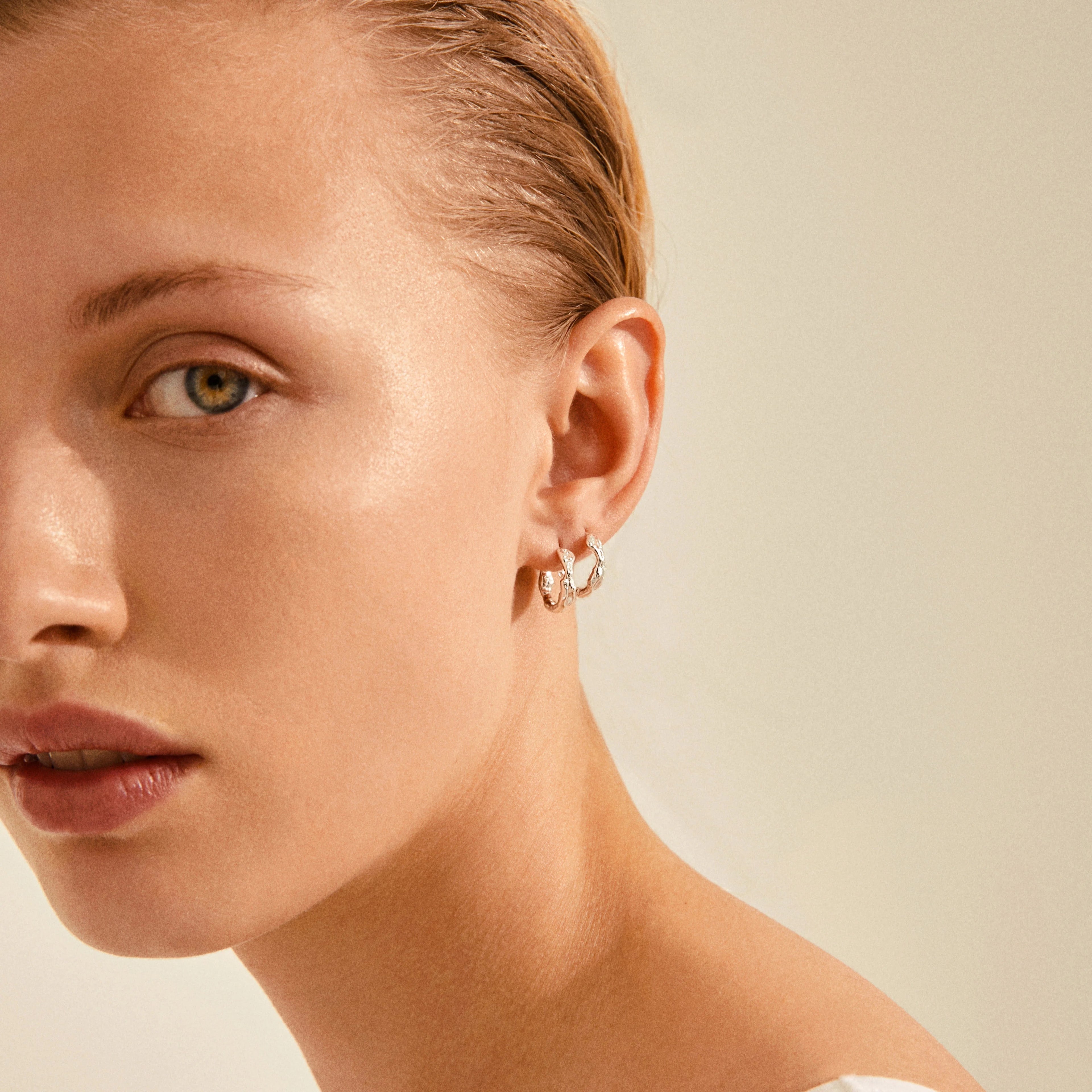 Zion Earrings Small Huggies - Gold Plated