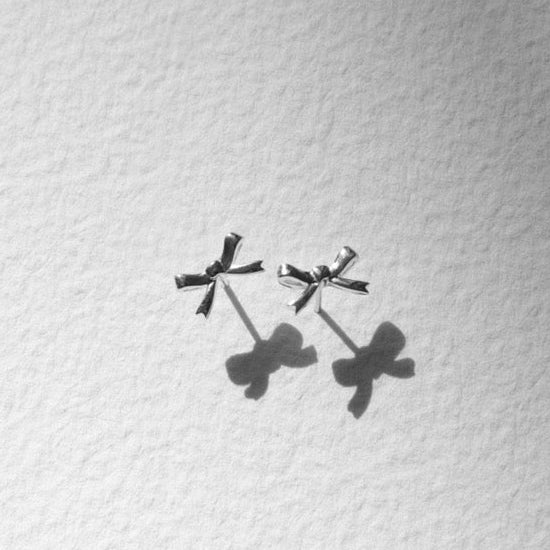 Sophie Store - Bow Studs