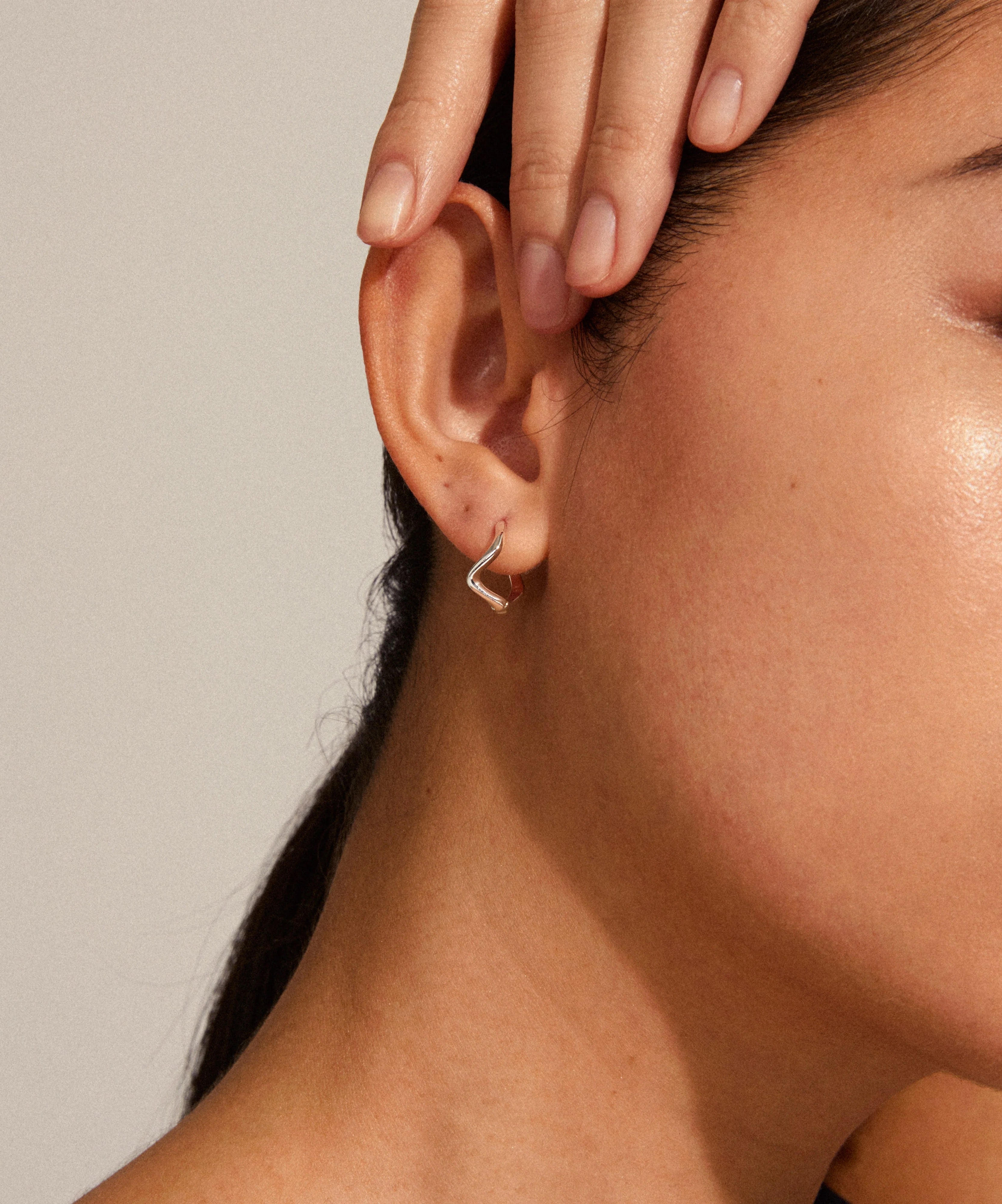 Alberte Organic Shape Hoop Earrings - Silver Plated