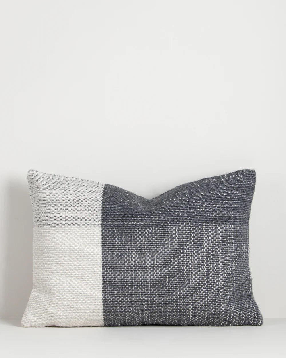 Finn Cushion Steel Blue - 40x60cm