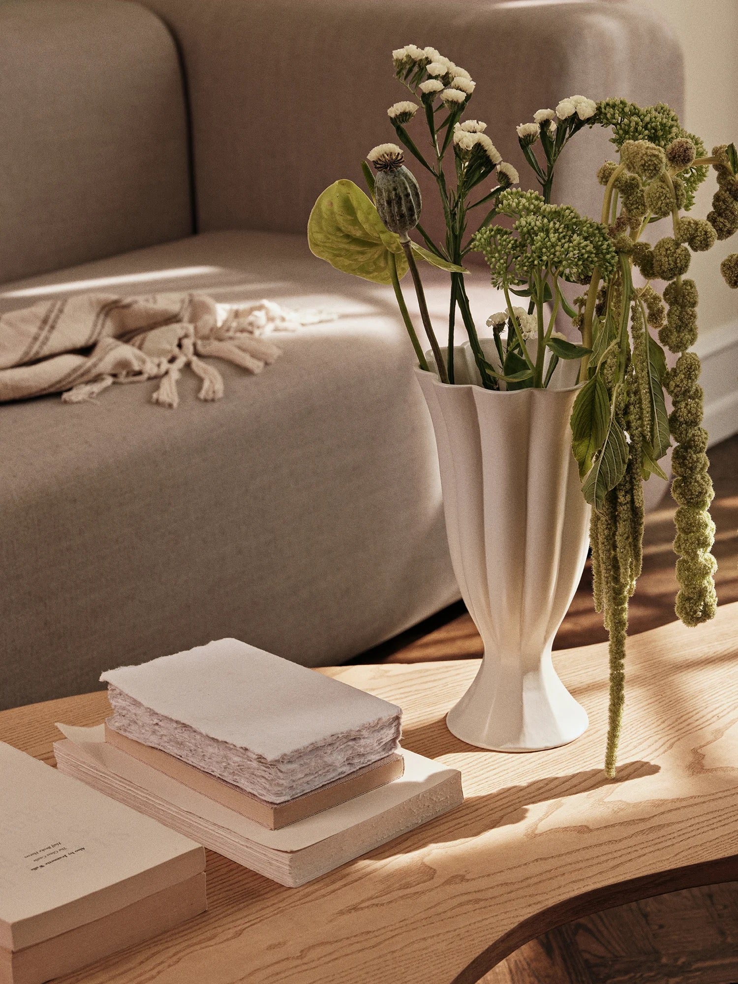 Broste Heli Vase Large - Cream