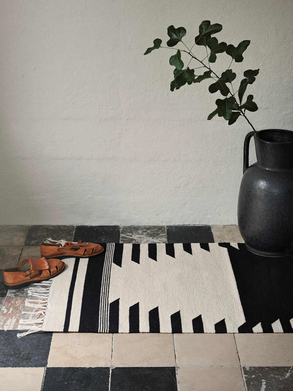 BROSTE Rug Iselin - Black/Off White 70*140