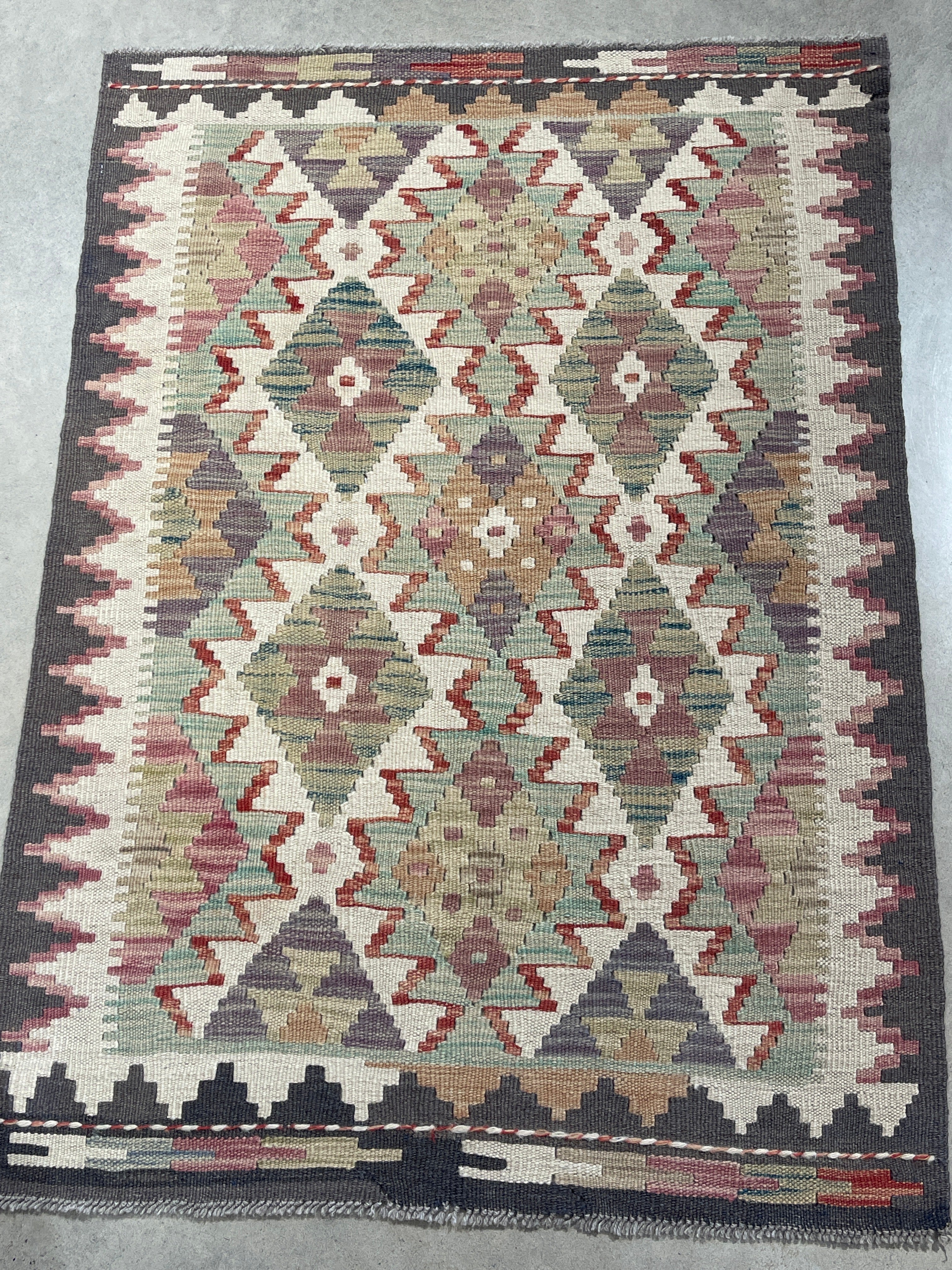 Vintage Handwoven Rug 112x 79cm - piece 1104