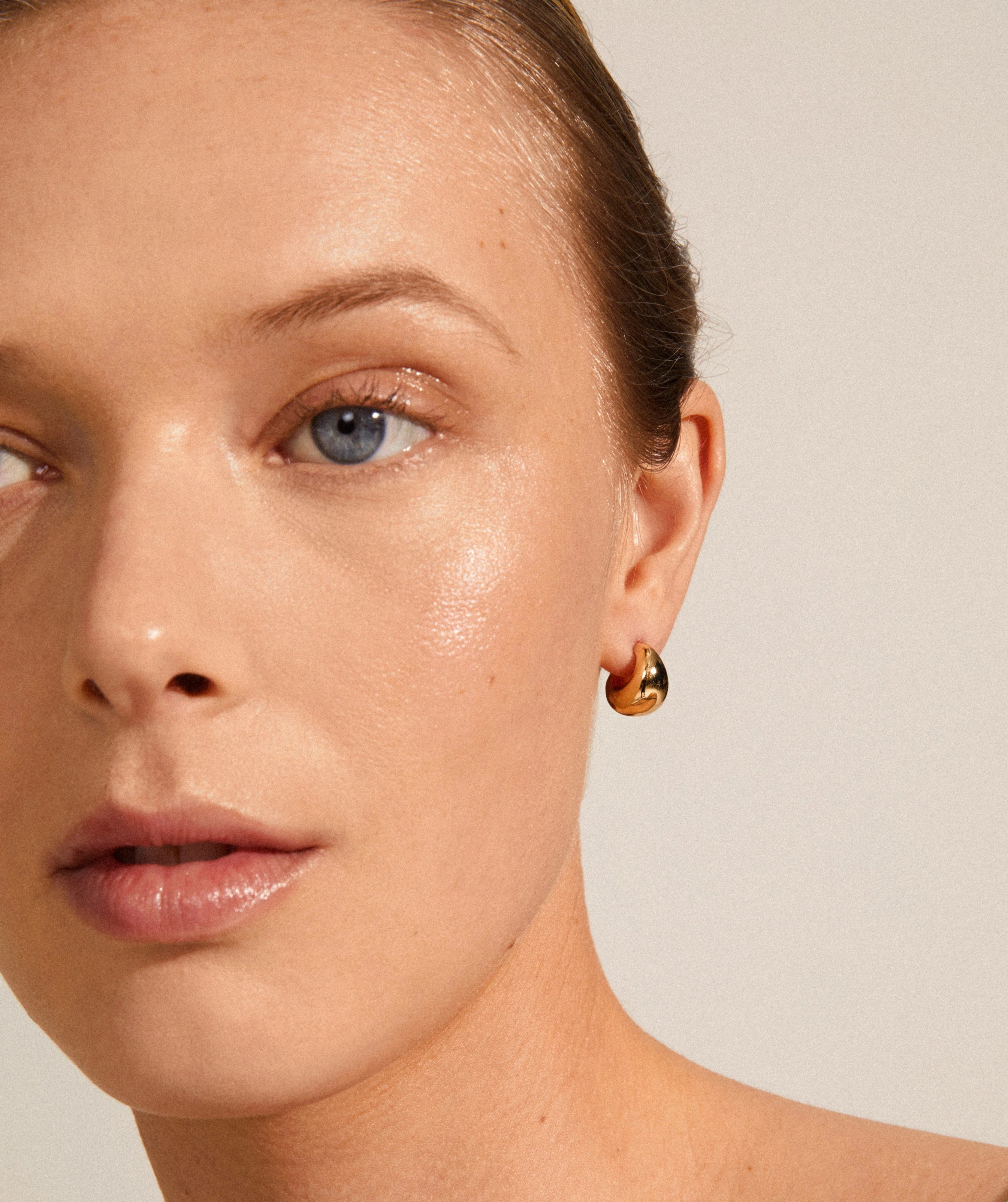 Alexane Recycled Chunky Mini Hoop Earrings - Gold plated