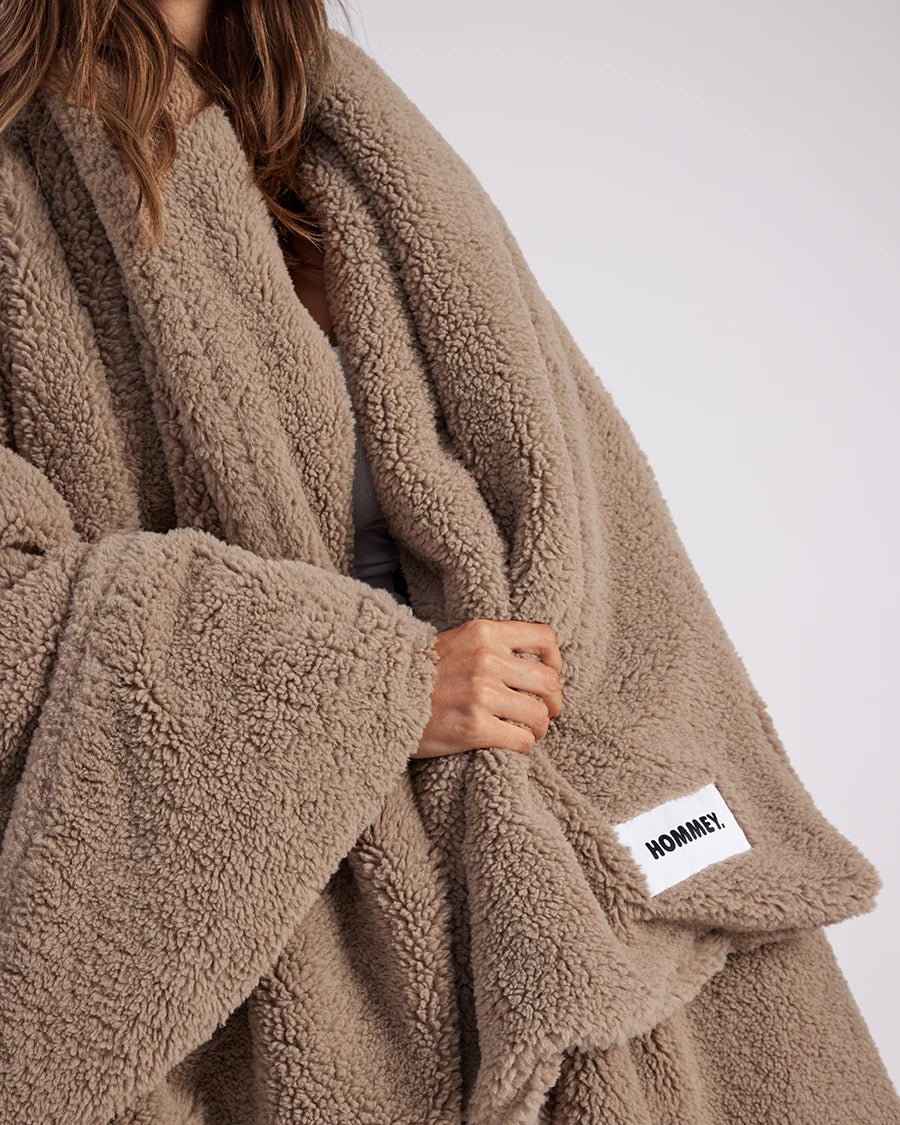 Hommey Faux Fur Throw - Warm Grey