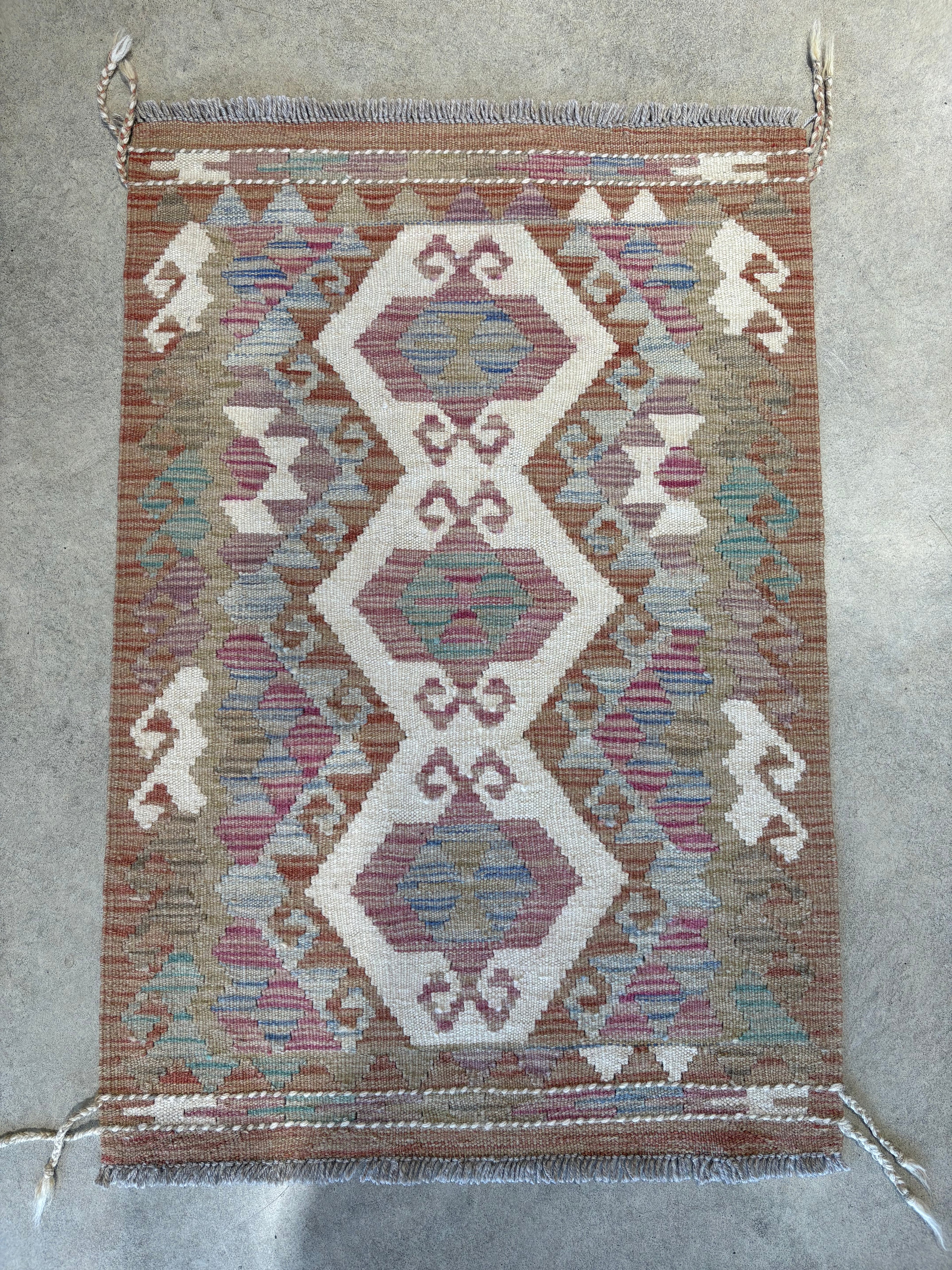 Vintage Handwoven Rug 90 x 60 cm - piece 325