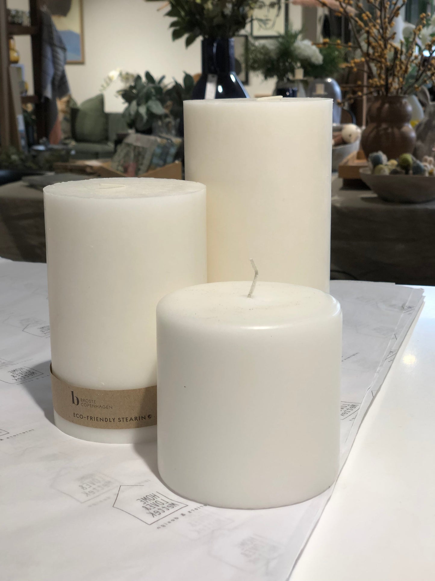 Pillar Candle - Wide Medium White 15cmx 10cm