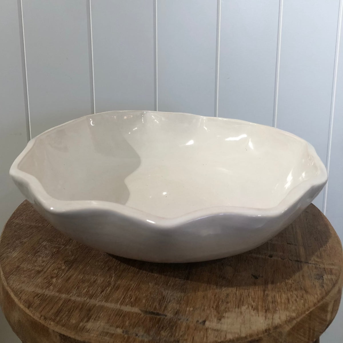 Magnolia Lane White Wave Bowl