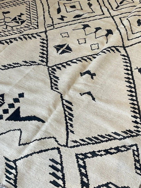 Turkish Style Rug - 2.95 x 1.92 m