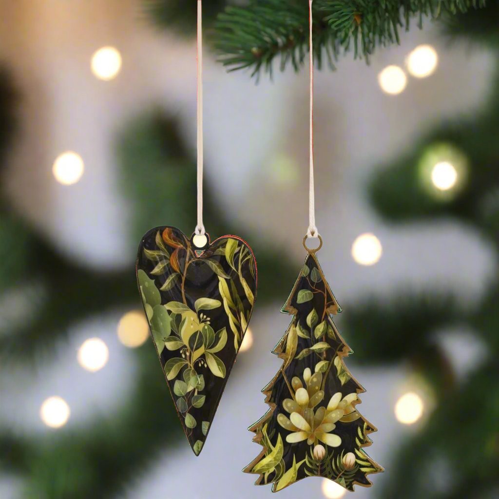 Enamel Hanging Floral Heart & Tree - light green
