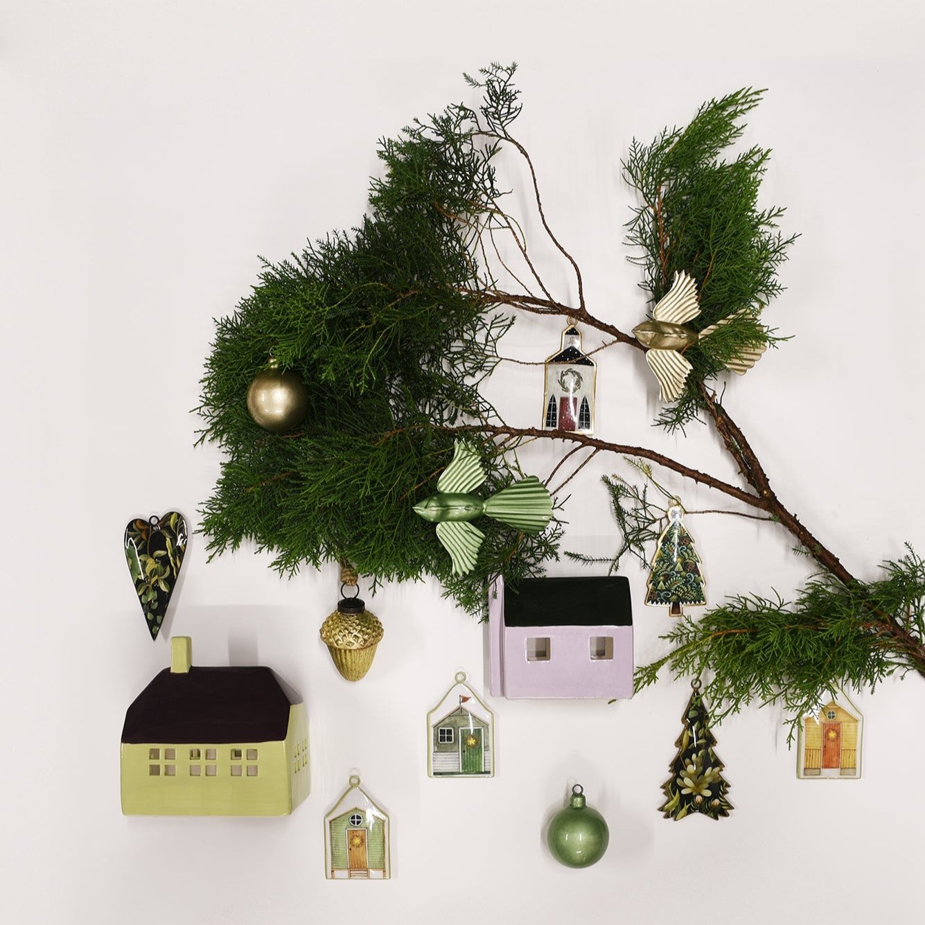 Enamel Hanging Floral Heart & Tree - light green