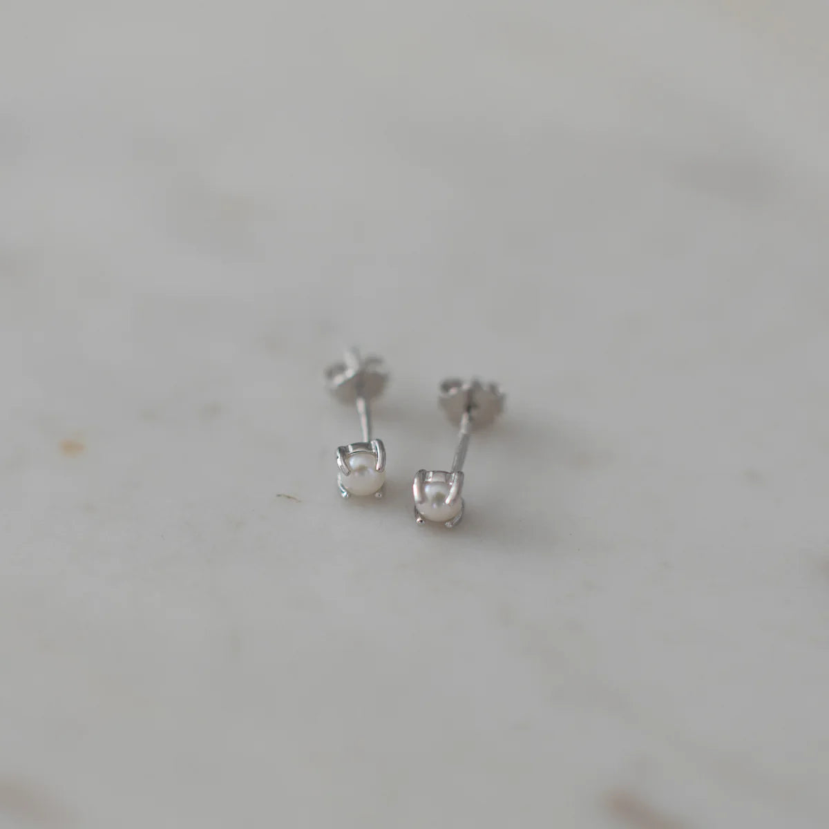 MINI PEARL STUDS