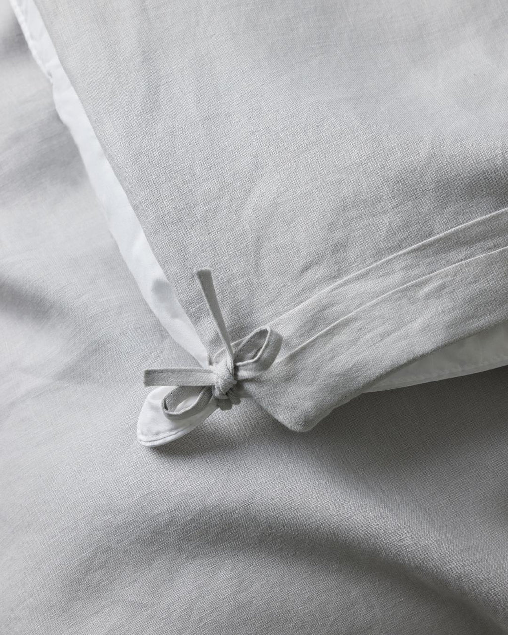 ravello quilt cover - silver