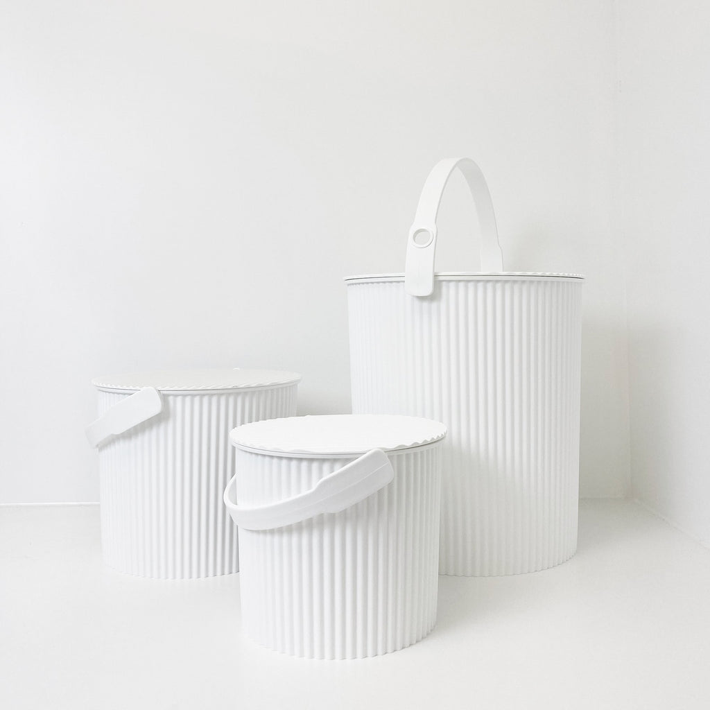 White Super Bucket