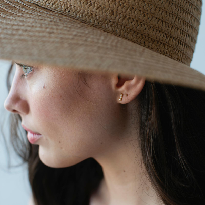 Pearl Bar Stud Earrings