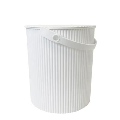 White Super Bucket